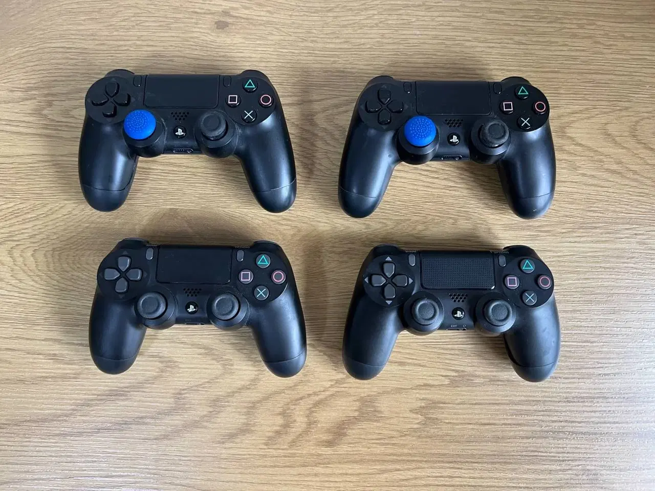 Billede 3 - Komplet PS4 Pakke – 4 Controllere, 3 Spil og mere