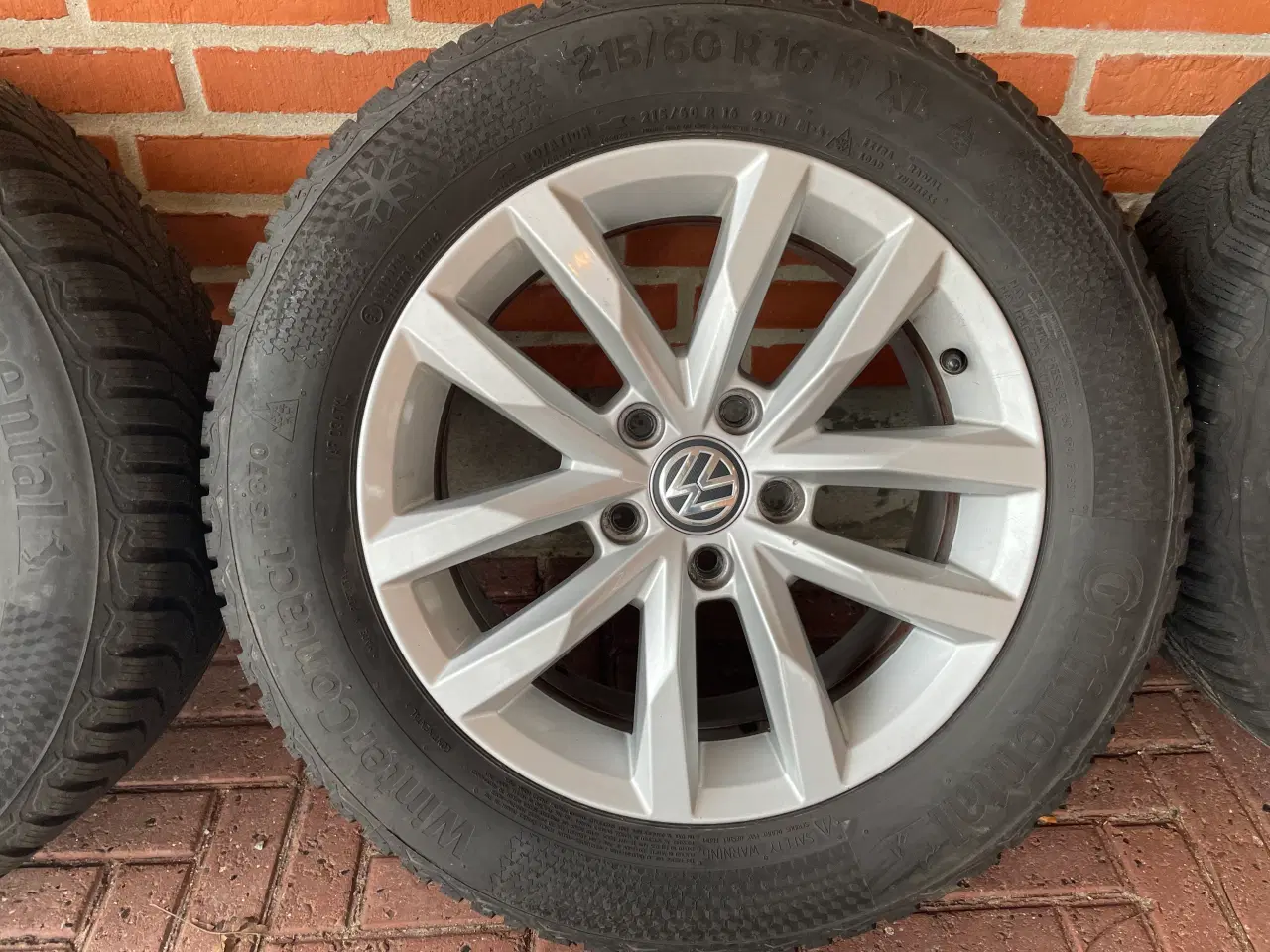 Billede 3 - Continental vinterdæk på original VW alufælge