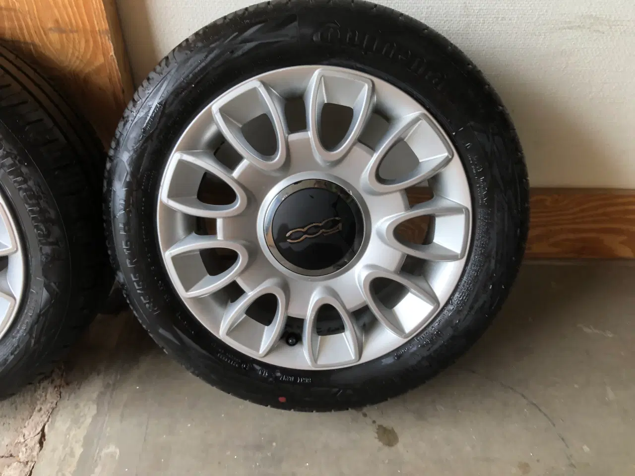 Billede 5 - Originale Fiat 500 Fælge & dæk