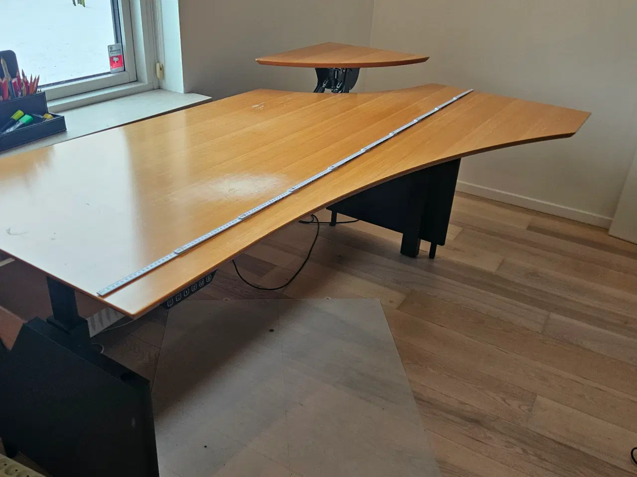 Billede 5 - Massivt hæve/sænke bord 
