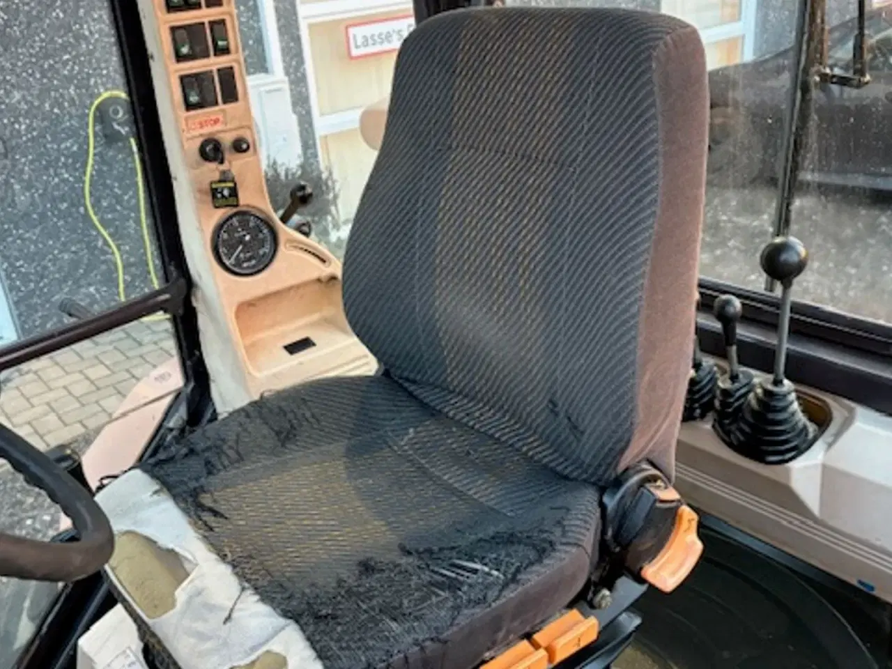 Billede 14 - Hydrema 906C SERIE 2, MANUEL HÅNDTAG. HYDRAULISK SKIFT BAG