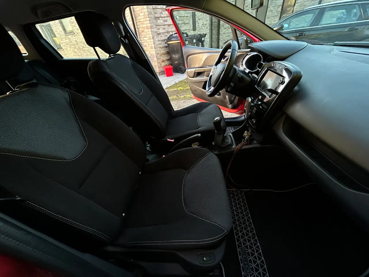 Billede 11 - Renault Ny clio - 89,000 km - nysynet og nyservice