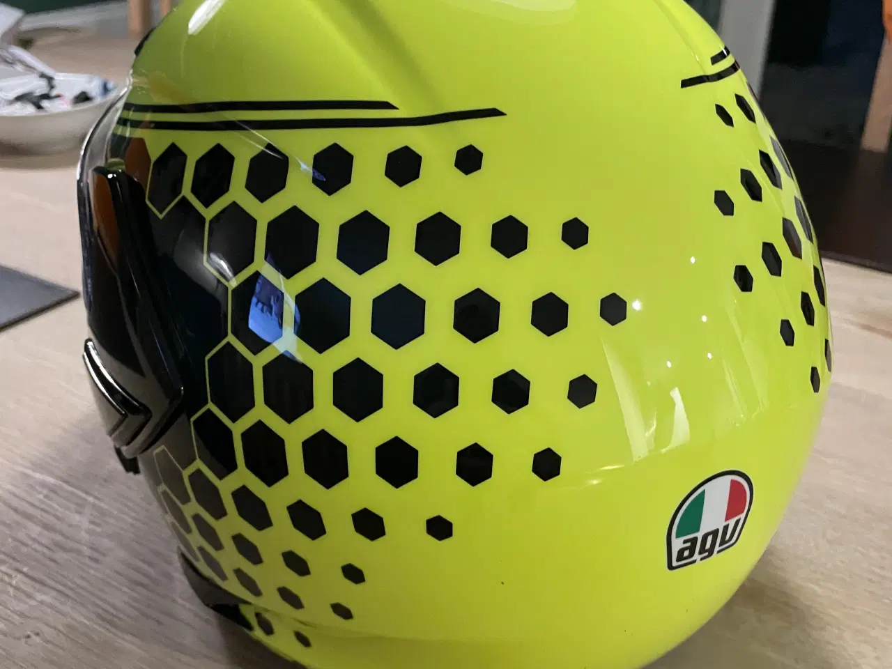 Billede 3 - Agv styrthjelm s brugt 5 gange er som ny