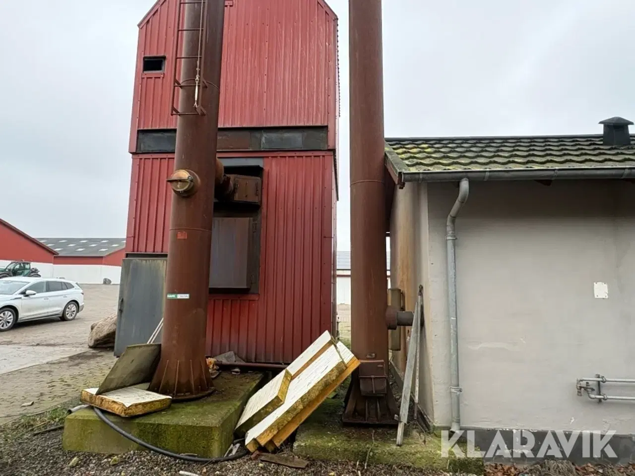 Billede 4 - Halmfyr med 2 skorstene