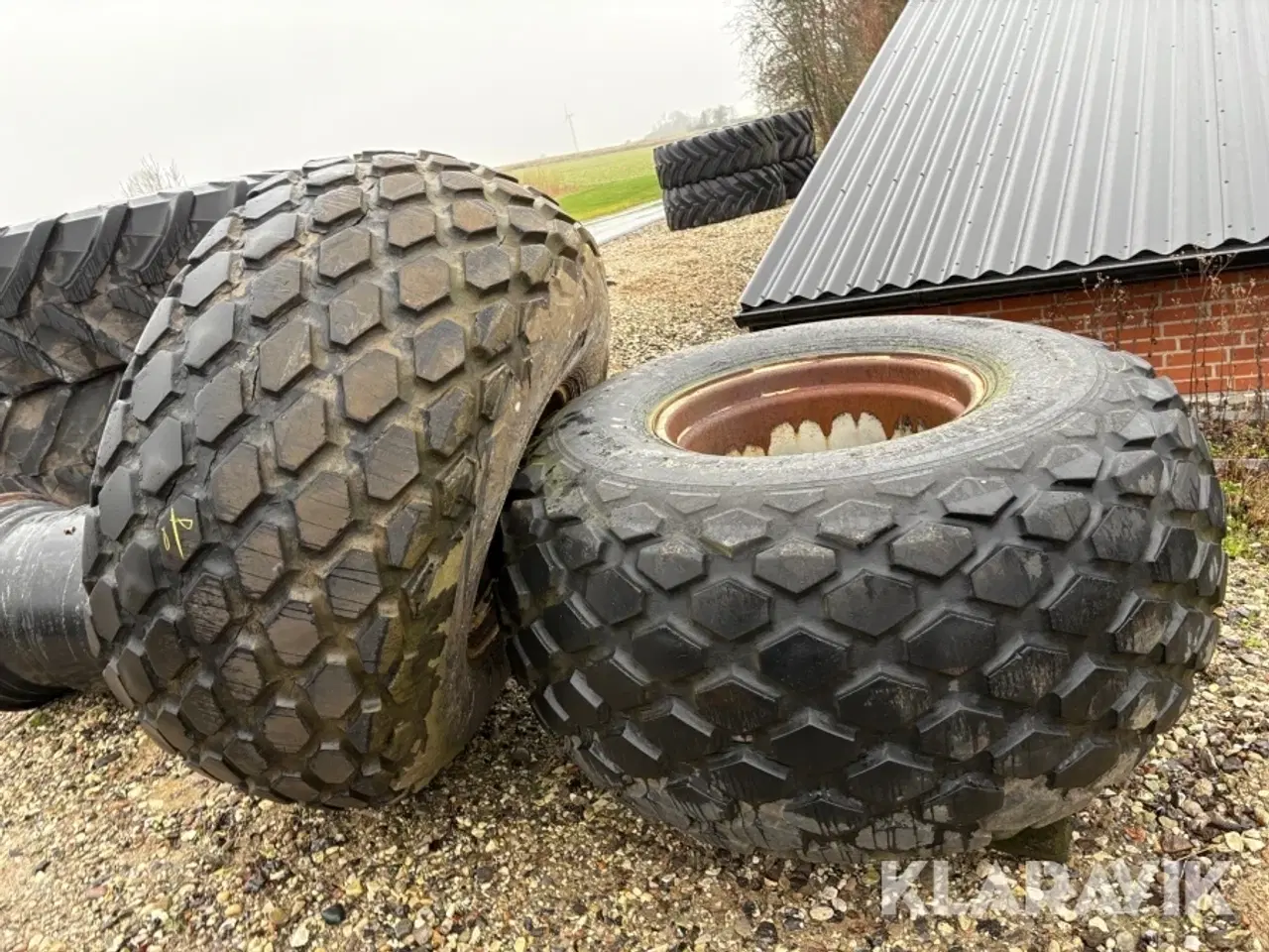 Billede 3 - Landbrugsdæk + følg Alliance 28L-26 A-330 B-61 - 2 styk
