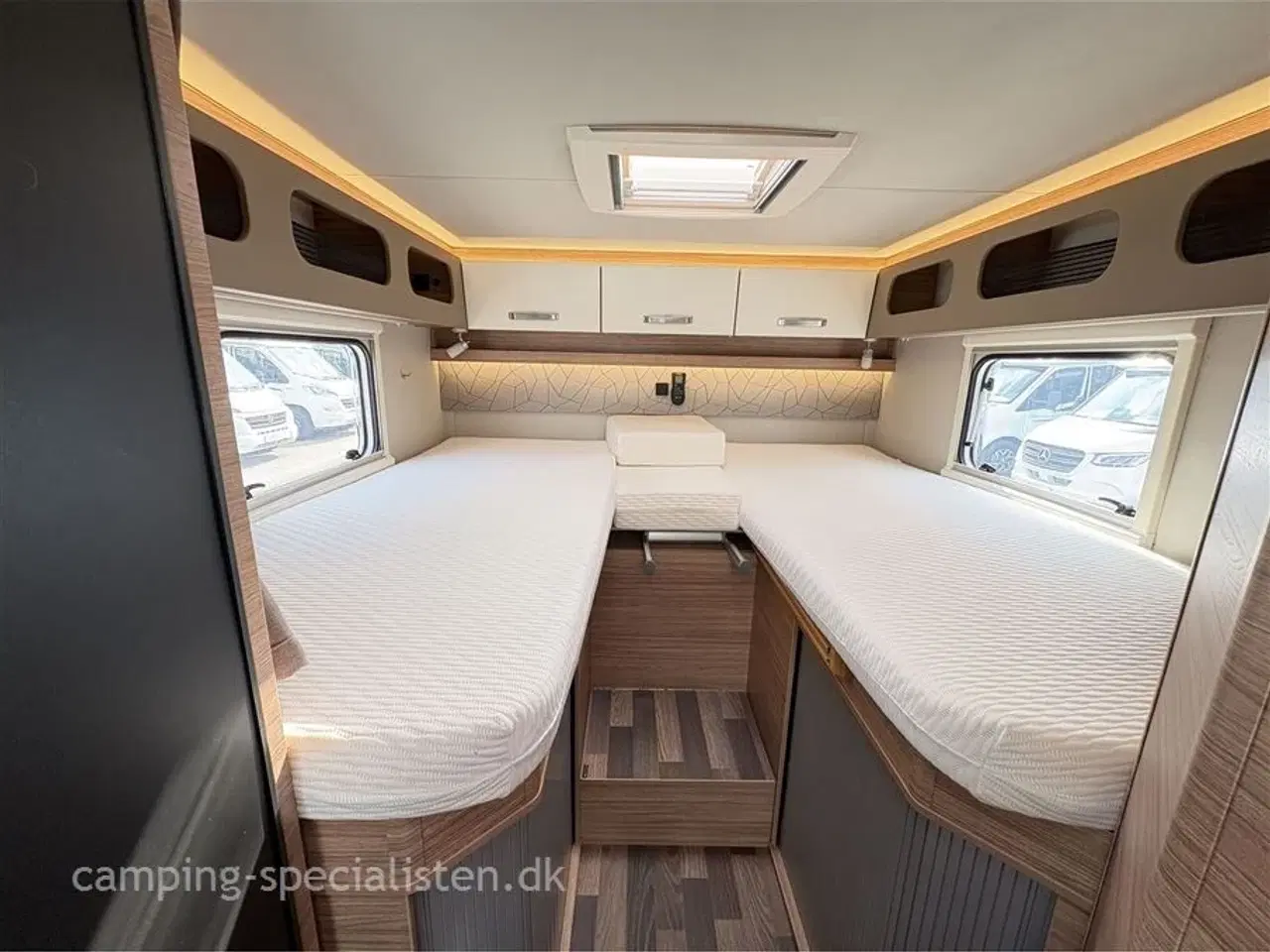 Billede 10 - 2024 - Weinsberg CaraCompact 640 MEG MB Pepper   Weinsberg Pepper 640 MEG MB 2024 - Kan ses nu hos Camping-Specialisten.dk