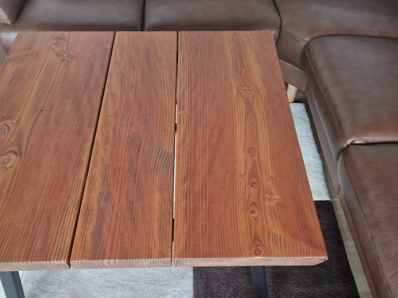 Billede 1 - Sofaborde behandlet med Politur
