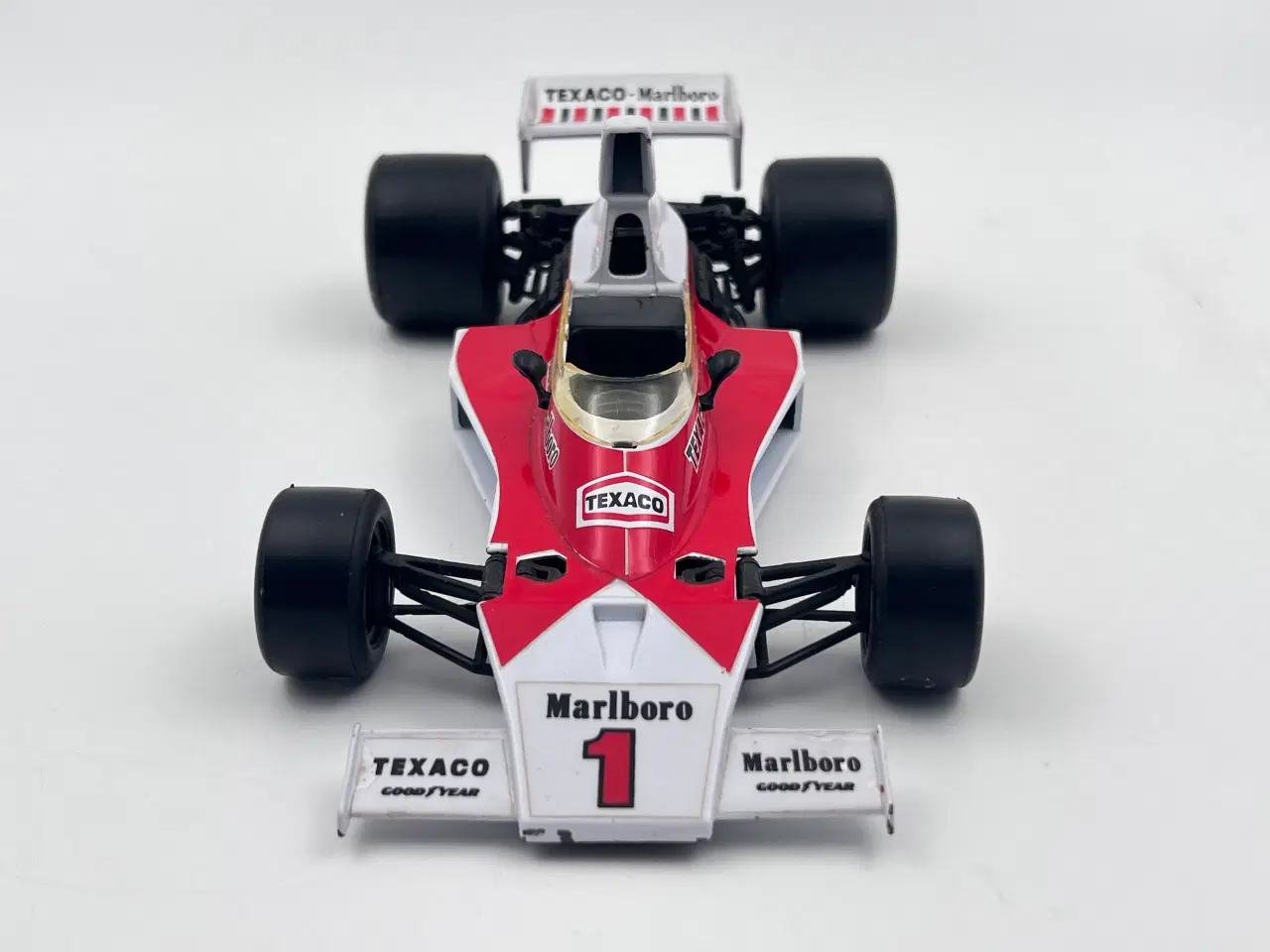 Billede 4 - 1975 McLaren-Ford M23 Cosworth DFV 3.0 V8 - 1:18