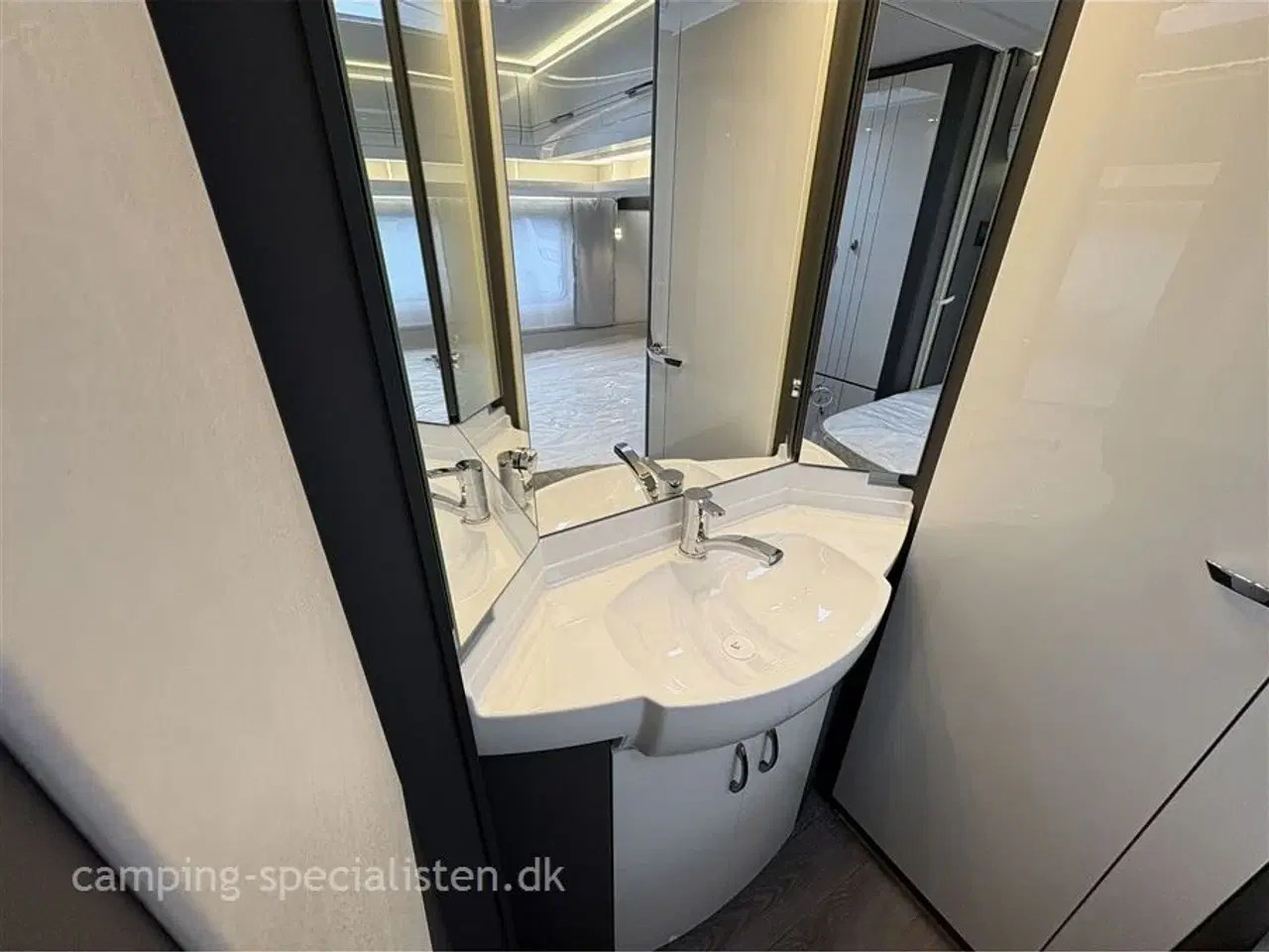 Billede 15 - 2026 - Hobby Excellent 560 CFe   2026 Hobby Excellent 560 CFe - Se den nu hos Camping-Specialisten.dk