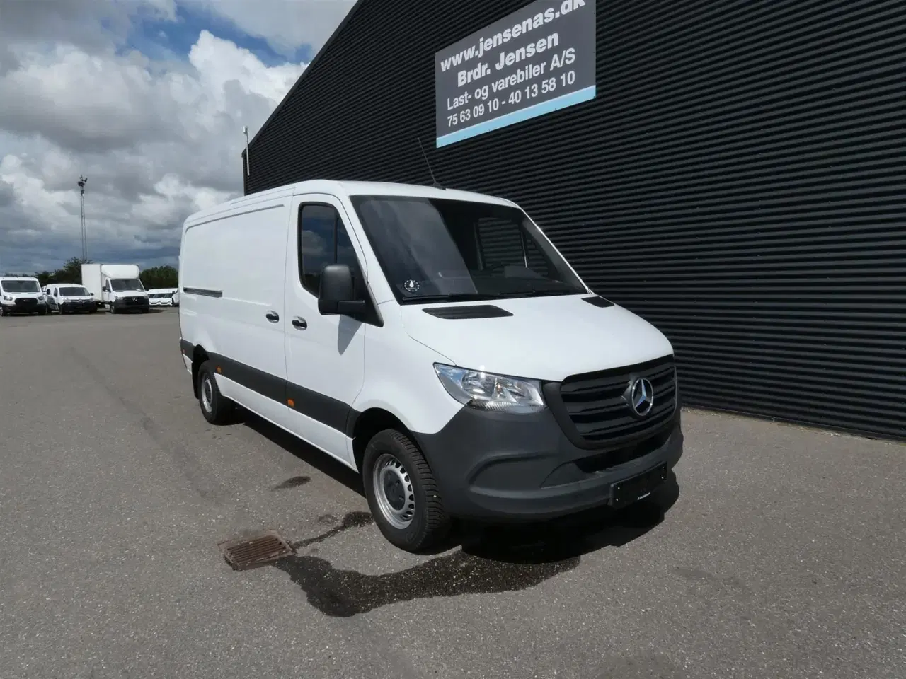 Billede 1 - Mercedes-Benz Sprinter 317 2,0 CDI A2 H2 RWD 9G-Tronic 170HK Van Aut.