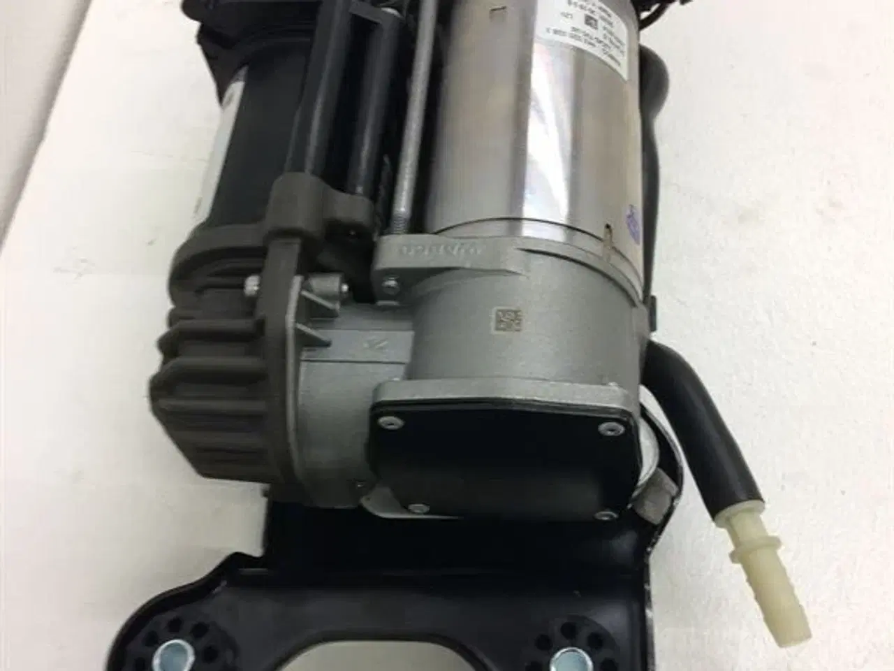 Billede 3 - Kompressor luft-tilførsel til niveau-regulering nyrenoveret A63042 BMW X5 (F15) X6 (F16) X5 M F85 X6 M F86