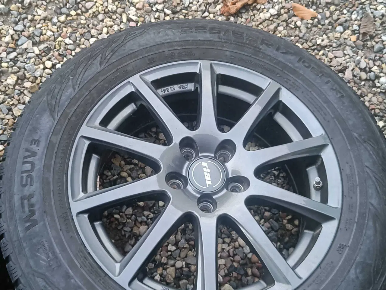 Billede 5 - 17 x 225 x 65 Vinterdæk på alufælge