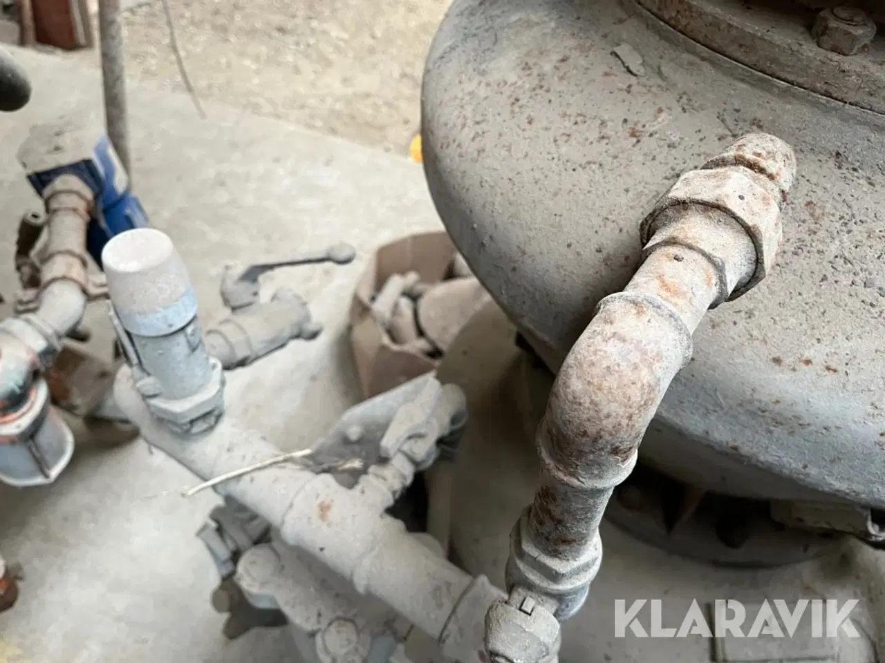 Billede 5 - Betonsprøjre med 6 slanger.