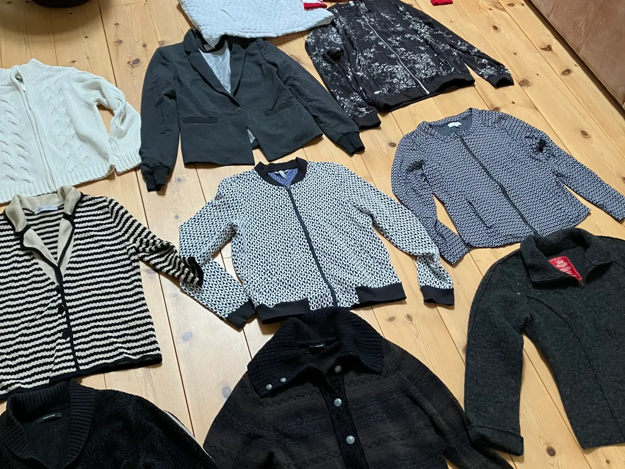 Billede 1 - Trøjer, blazer, vest