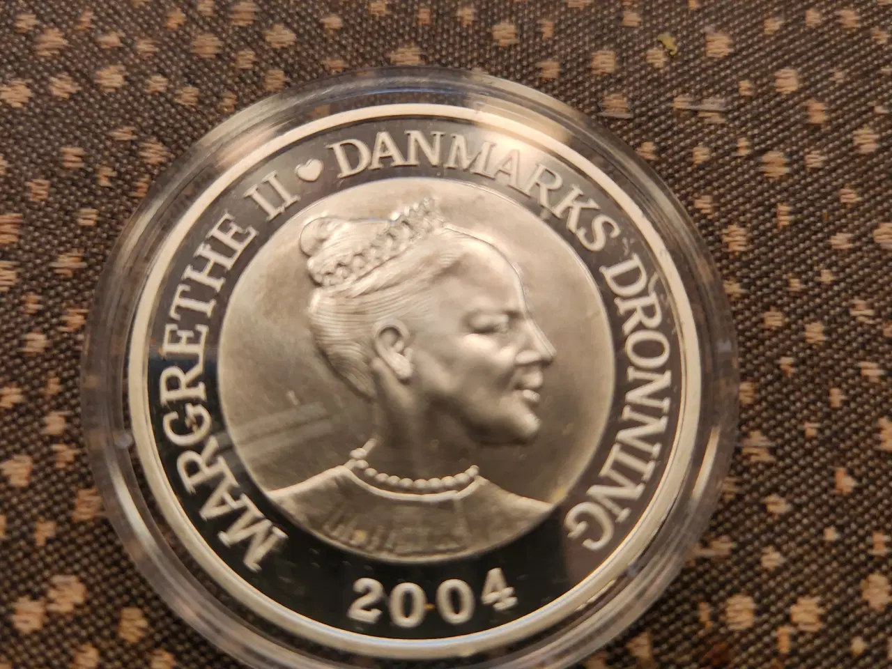 Billede 3 - Frederik og Mary bryllupsmønt fra 2004. 