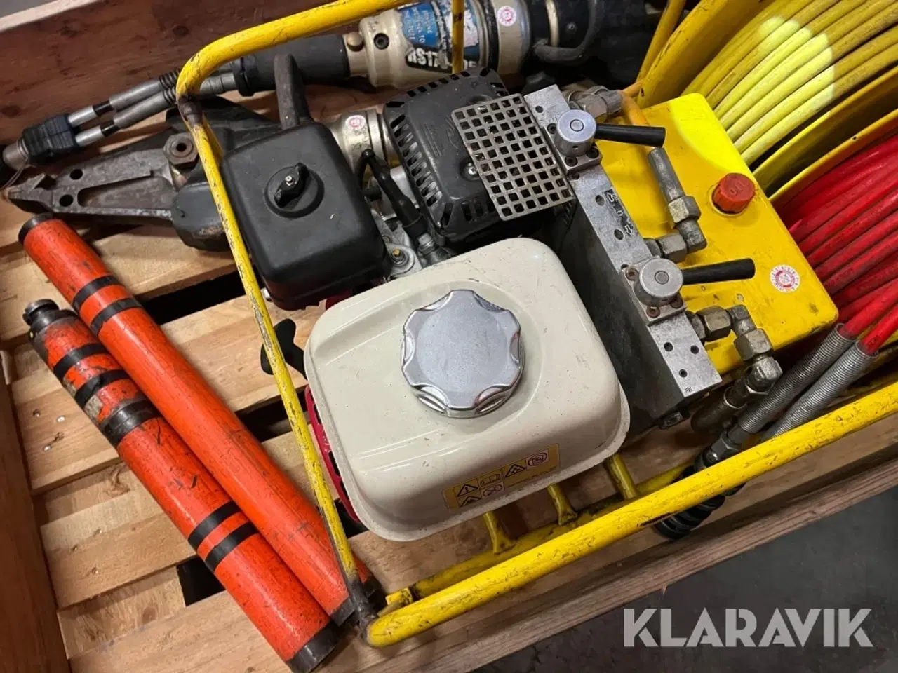 Billede 1 - Frigørelses værktøj + pumpestation