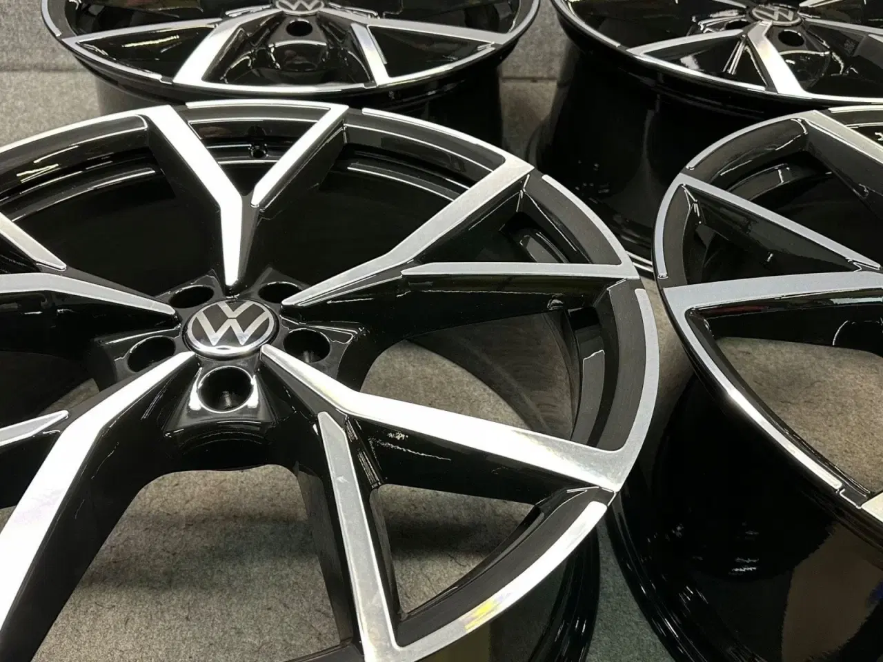 Billede 9 - ALUFÆLGE VW TOUAREG III R-Line Estoril 22''