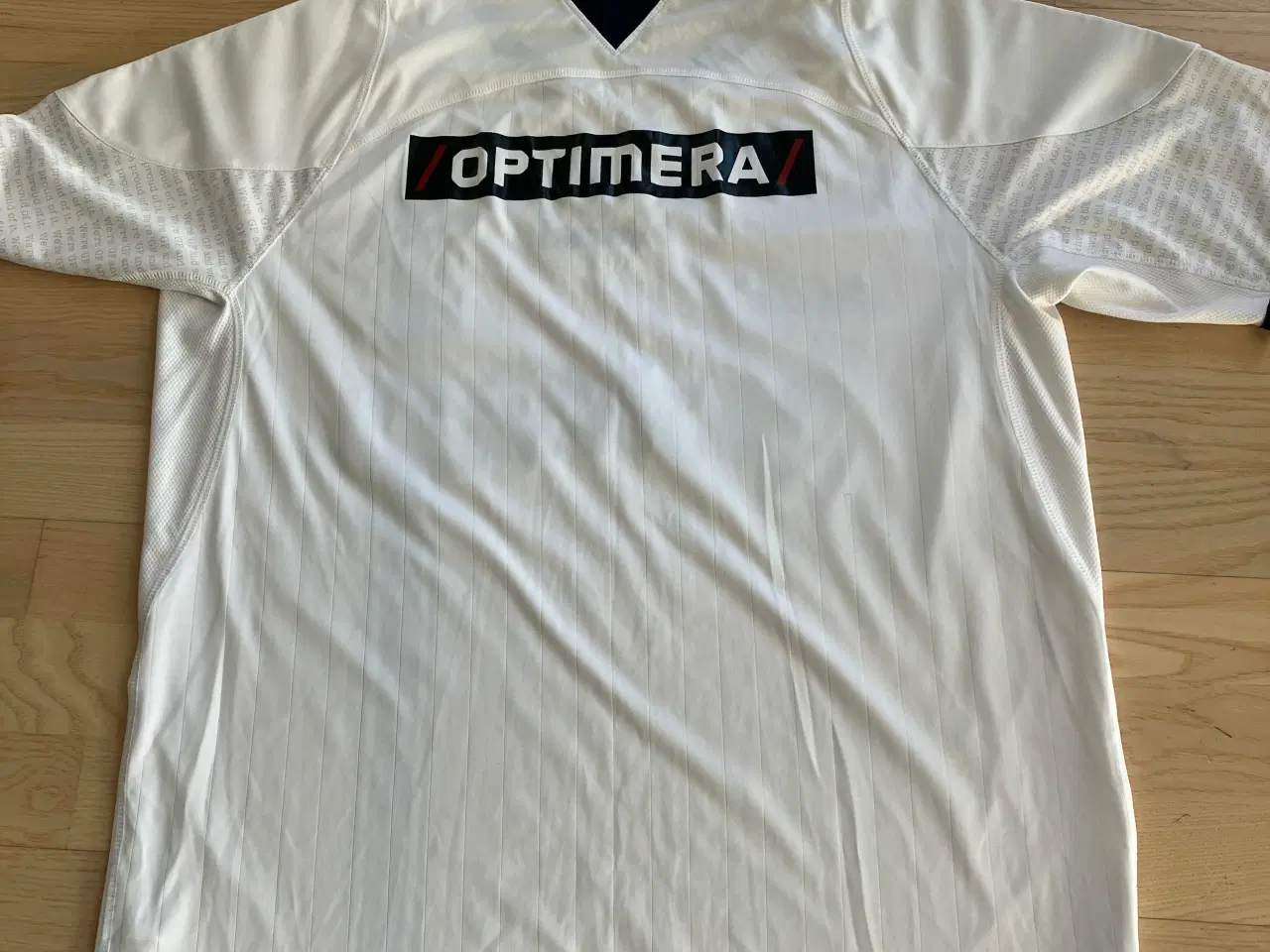 Billede 3 - AGF spilletrøje med tryk. 