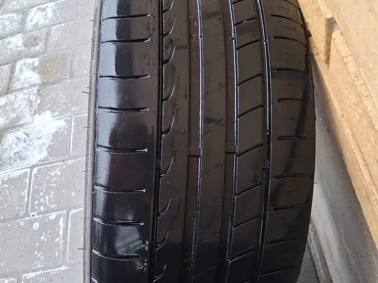 Billede 3 - 4 stk. Fine Alufælge, 2 med gode dæk