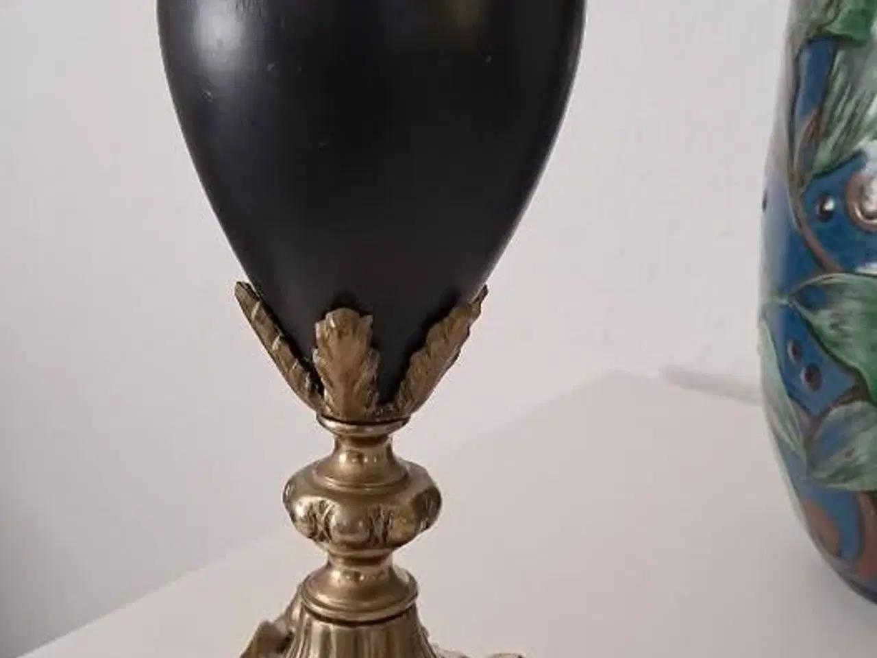 Billede 3 - FLOT GAMMEL LAMPE m. messing ornamentik