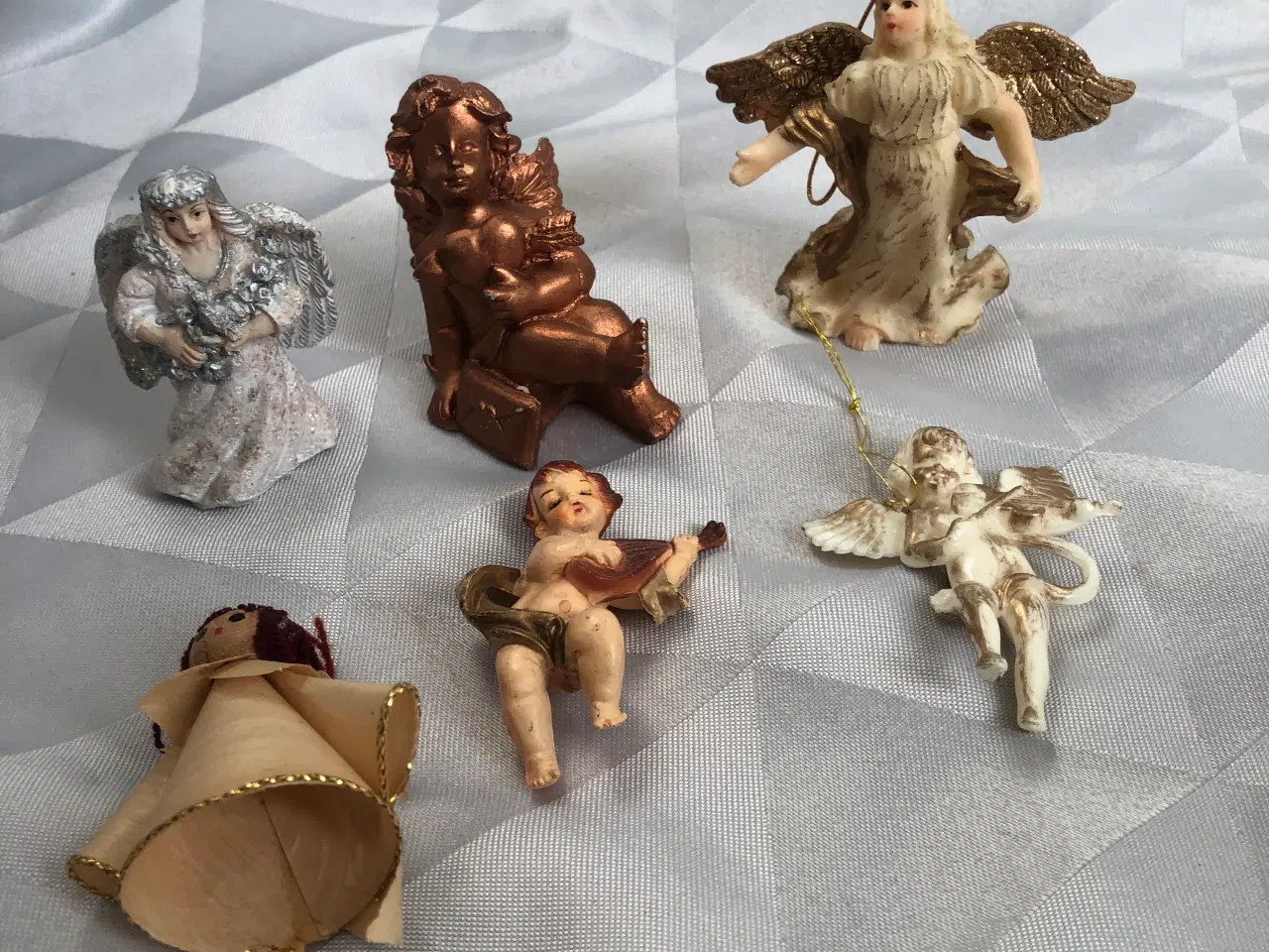 Billede 1 - 6 stks forskellige små engle