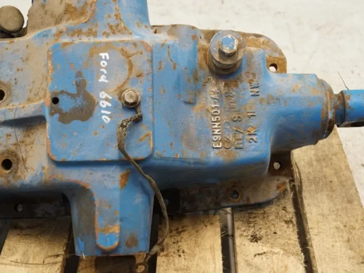 Billede 17 - Ford 6610 Liftdæksel E9NN501-AA