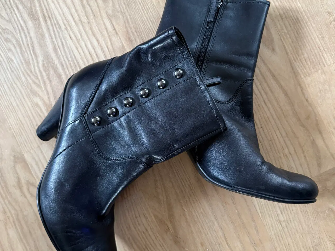 Billede 3 - SUPER FEDE HØJE ECCO STØVLETTER
