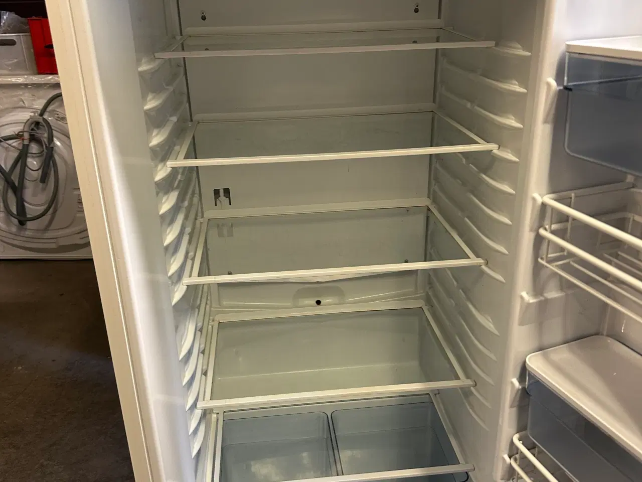 Billede 2 - Køleskab pæn og velholdt