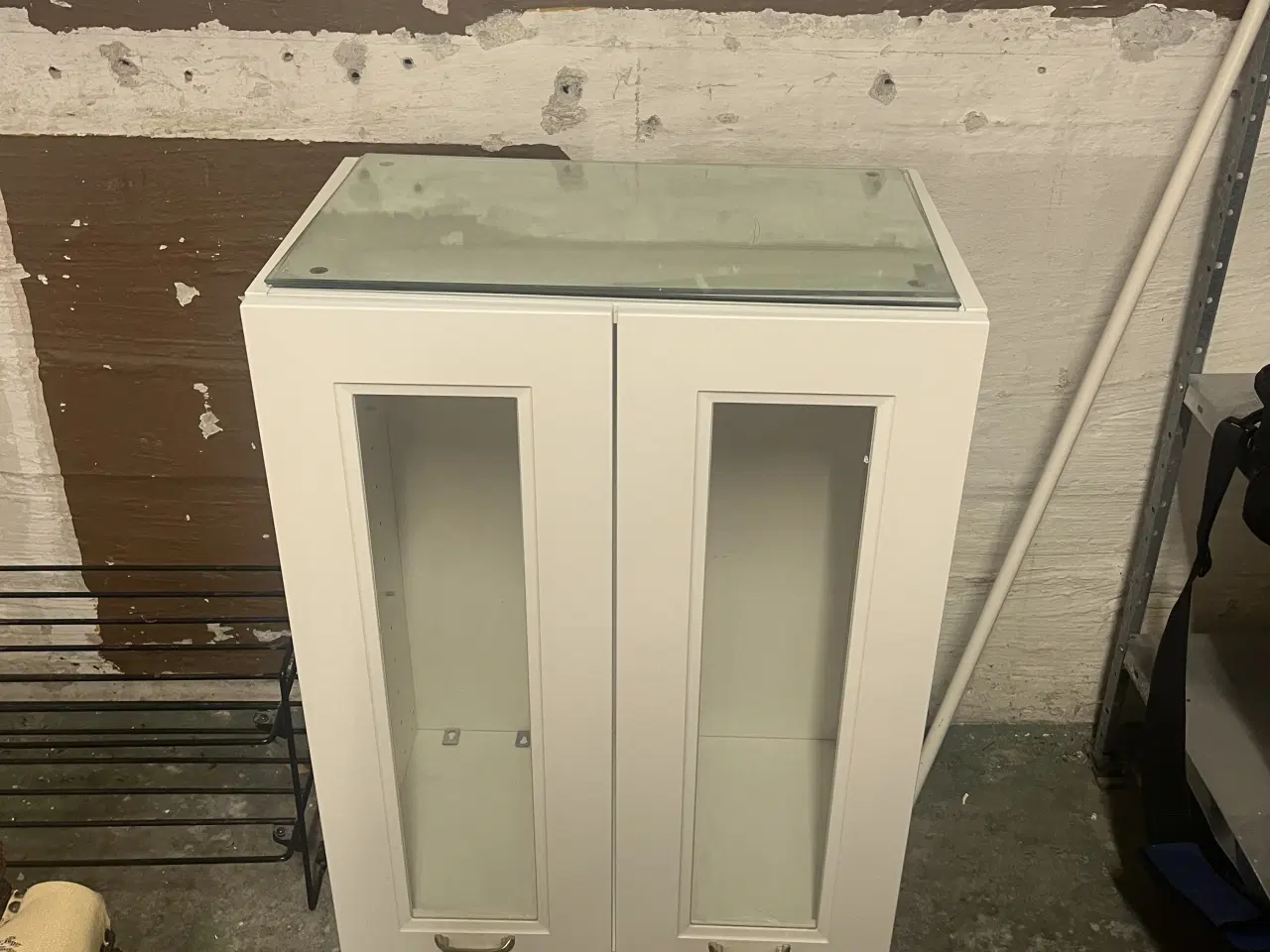 Billede 1 - Daells bolighus vitrine m. Messing håndtag 