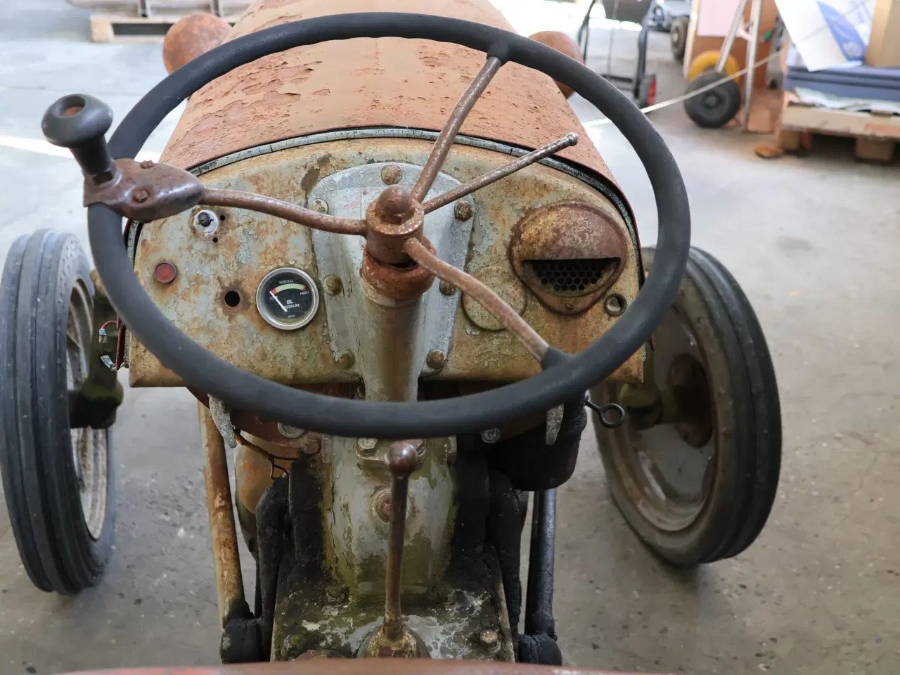 Billede 5 - Ferguson 31. 4 cylinder benzin.