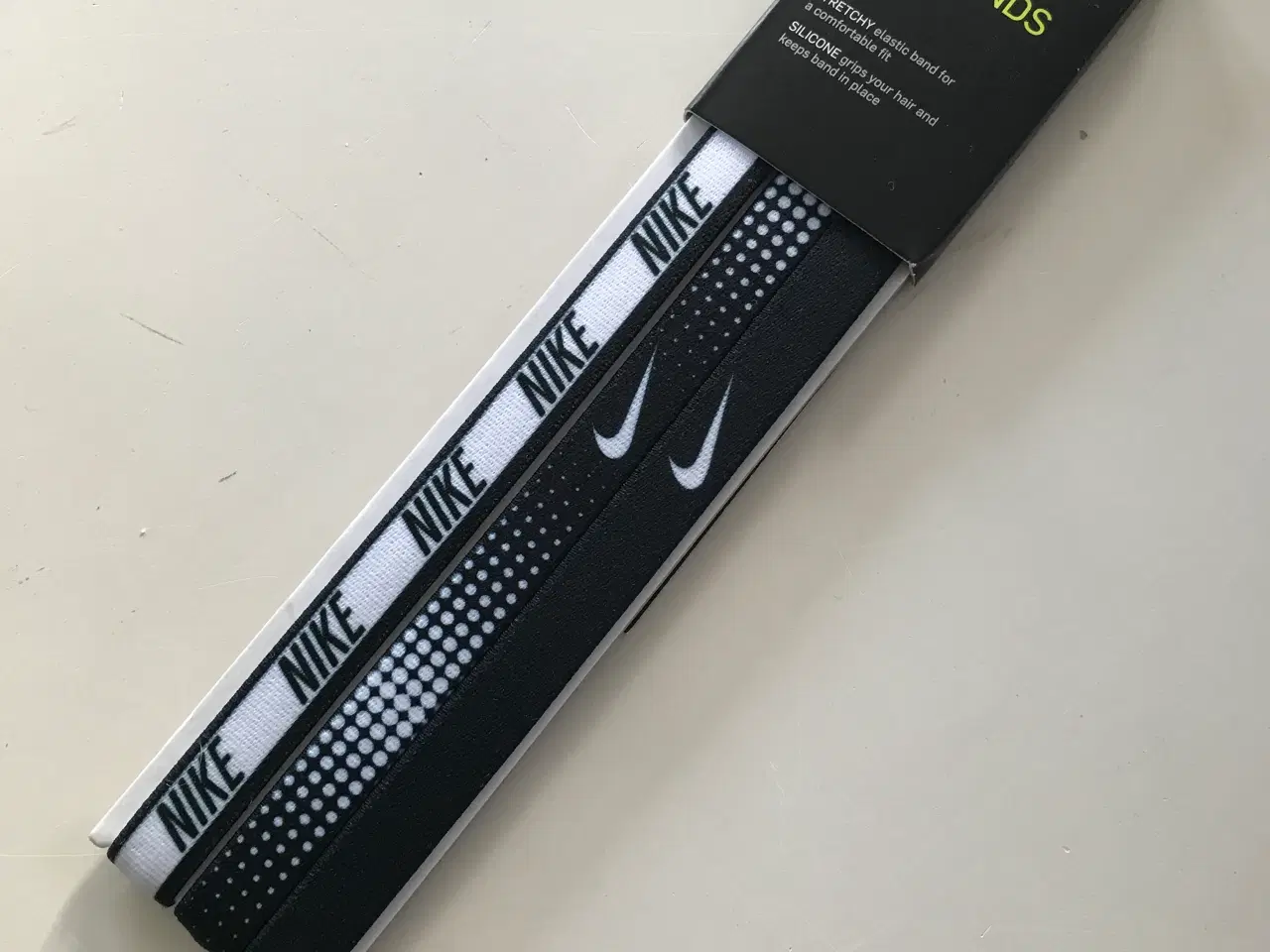 Billede 1 - Nye: hårbånd fra Nike 