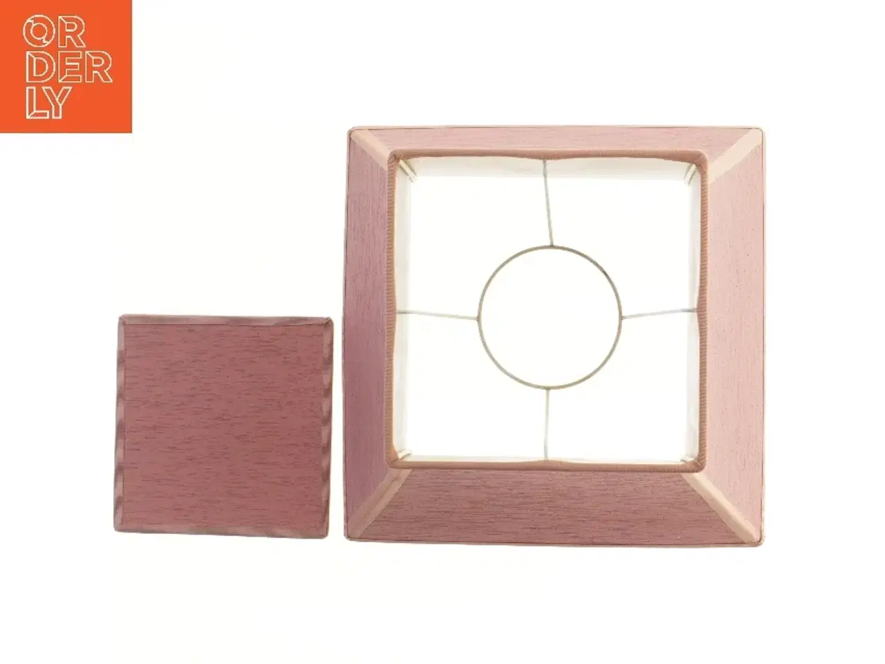 Billede 3 - 2 Lyserøde silke lampeskærmme (str. 35x35x35 cm)