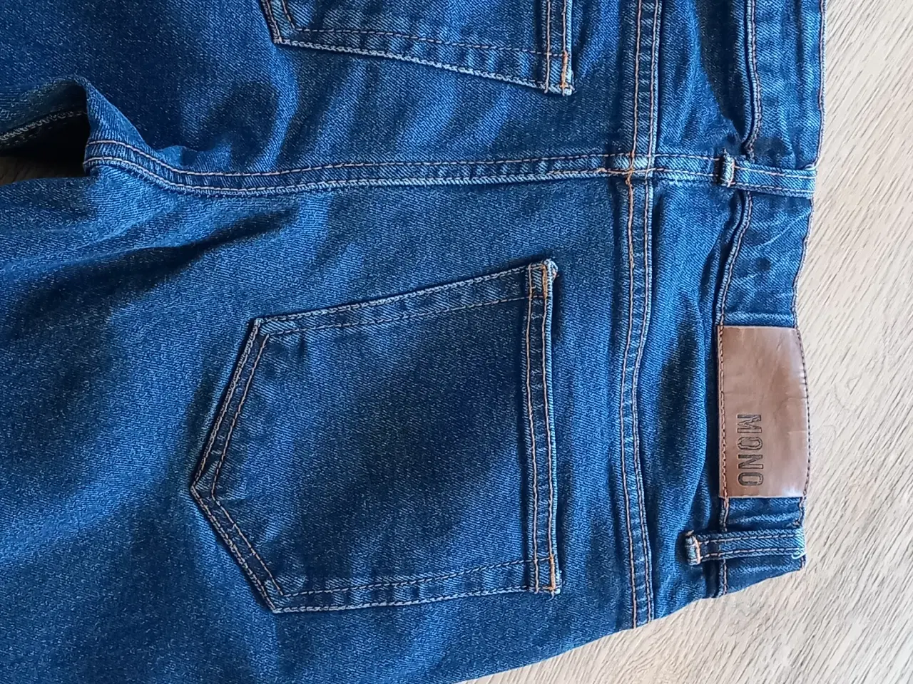 Billede 5 - Jeans str 152