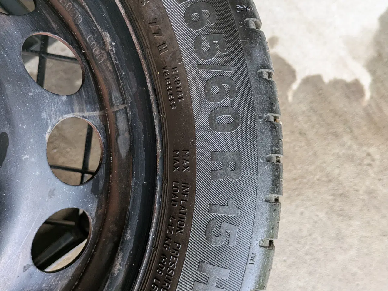 Billede 1 - Continental sommerdæk på fælge - 165/60X15 H