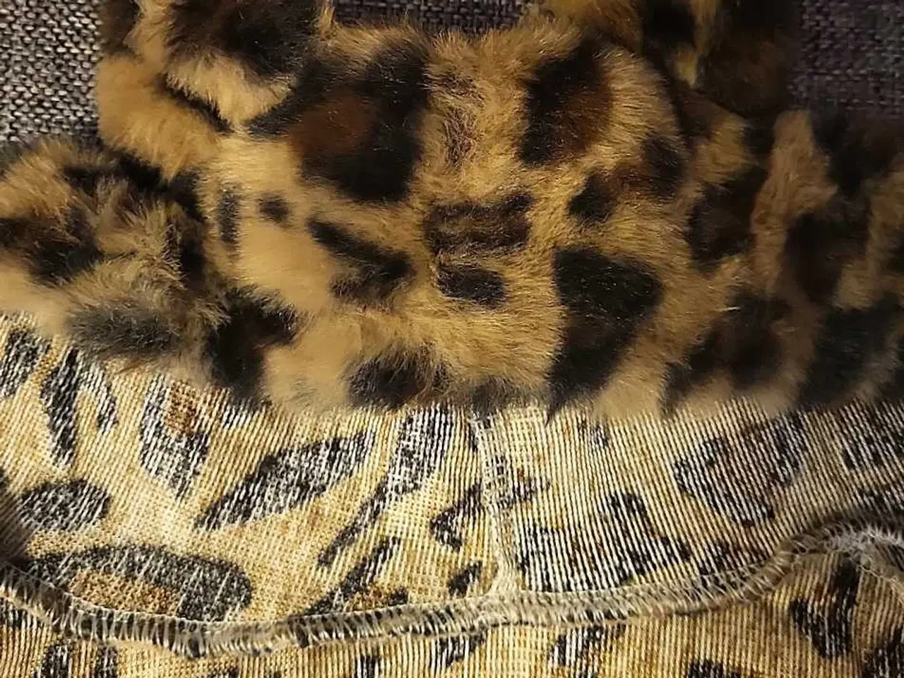 Billede 9 - To Leopard Kæledyrsjakker