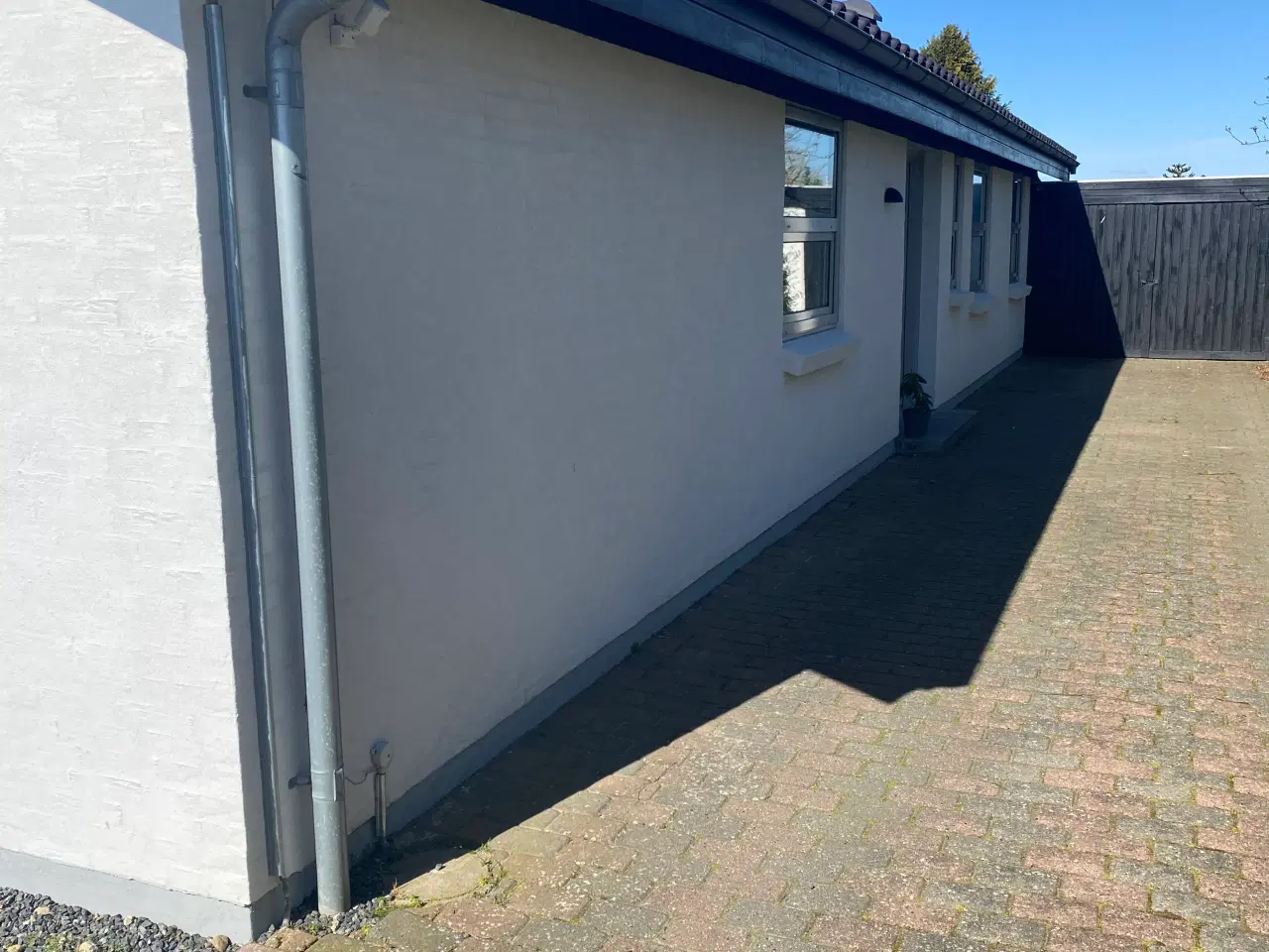 Billede 1 - Renoveret villa sælges nær skov og på rolig vej