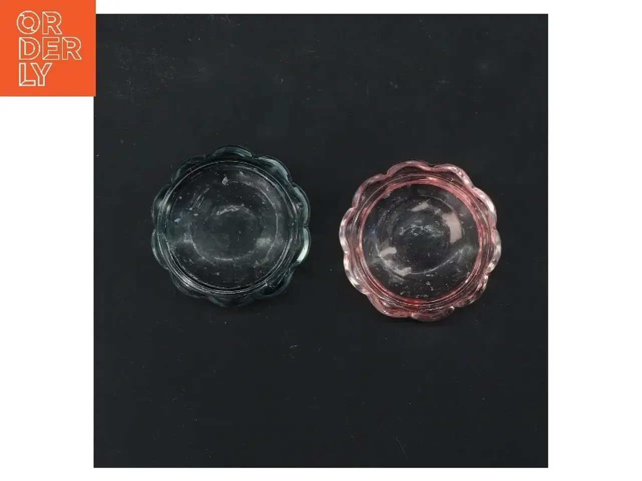 Billede 2 - Små glasskåle 2 stk (str. 2 stk Ø 5 cm)