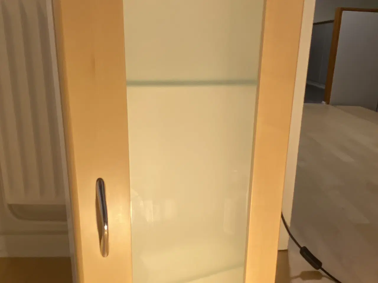 Billede 1 - Badeværelses skab til opbevaring