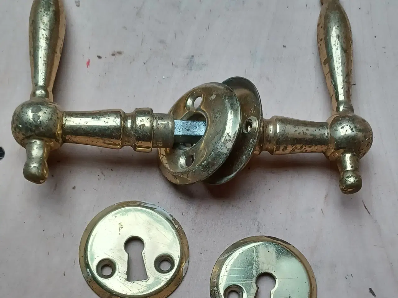 Billede 1 - Messing dørgreb, komplet