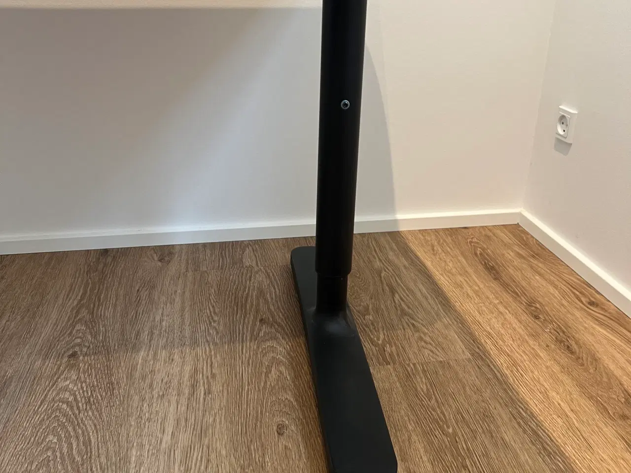 Billede 3 - Skrivebord - som nyt!