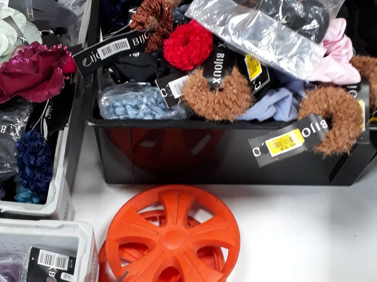 Billede 17 - Diverse armringe/ armbånd m.m. 