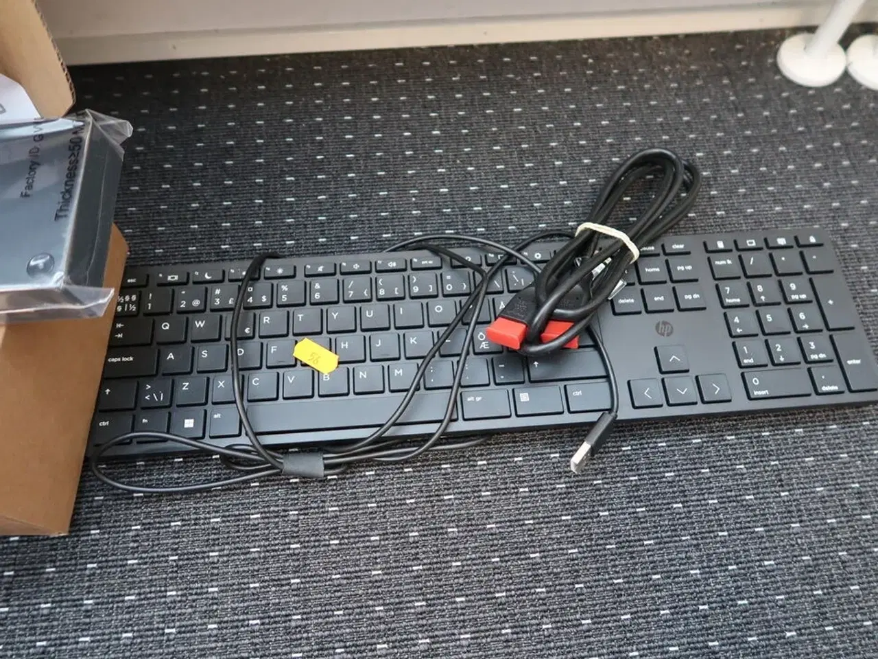 Billede 4 - Computerskærm SAMSUNG S24E450 samt dockingstation LENOVO