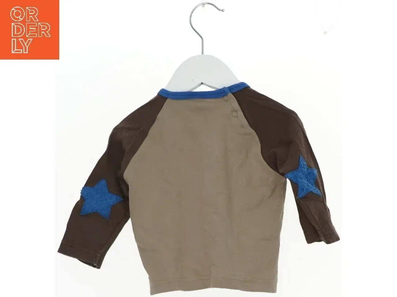 Billede 2 - Langærmet børnebluse med stjernemotiv fra Friends (str. 74)