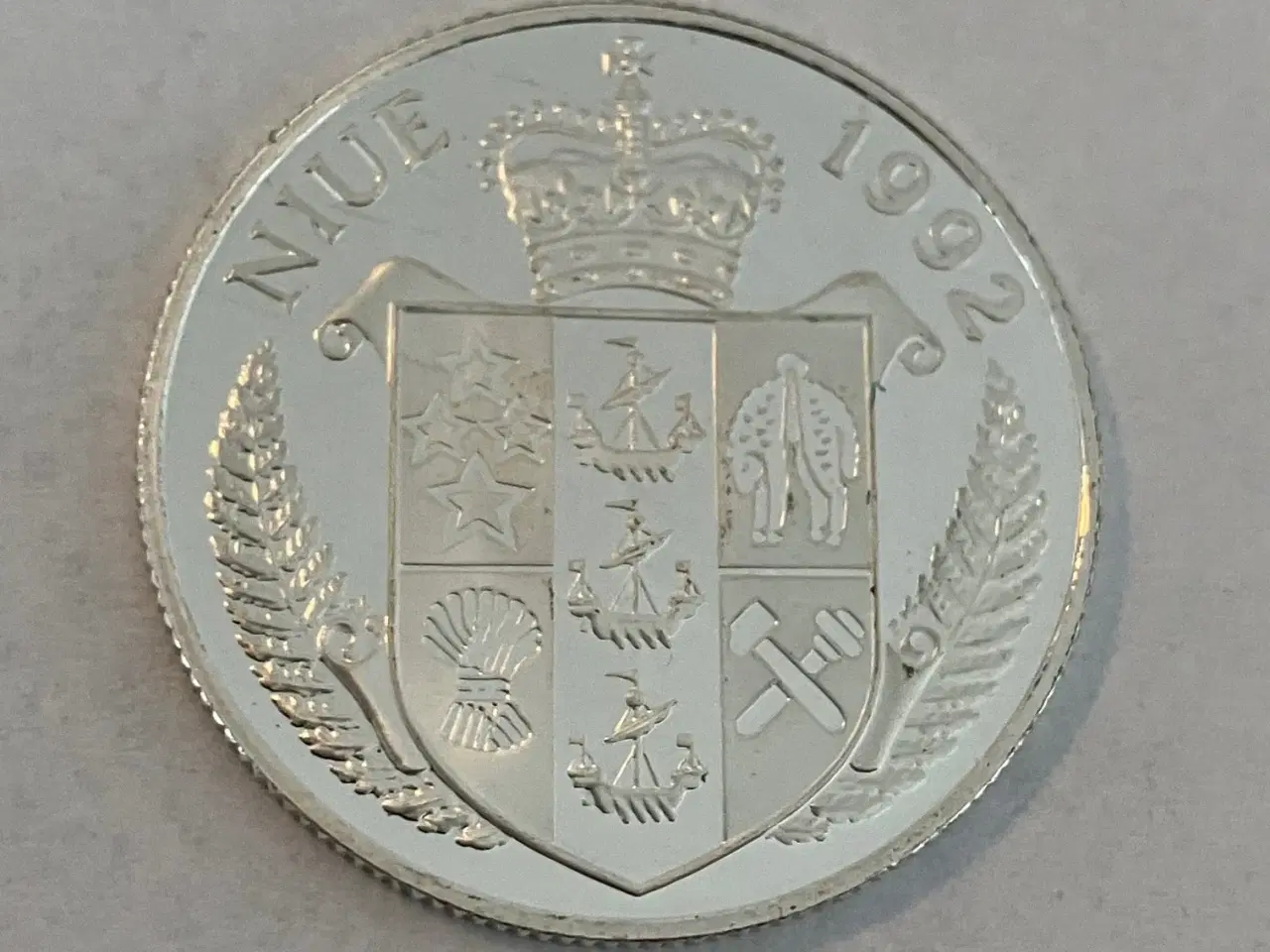 Billede 1 - Niue 5 Dollars 1992 (The Bounty)