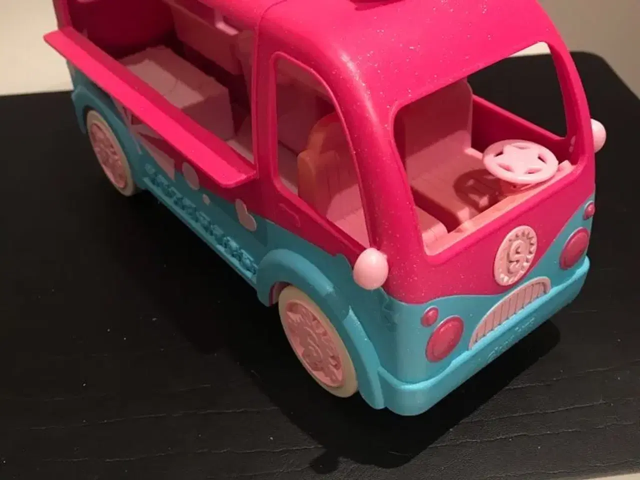 Billede 2 - Stor Shopkins bus sælges