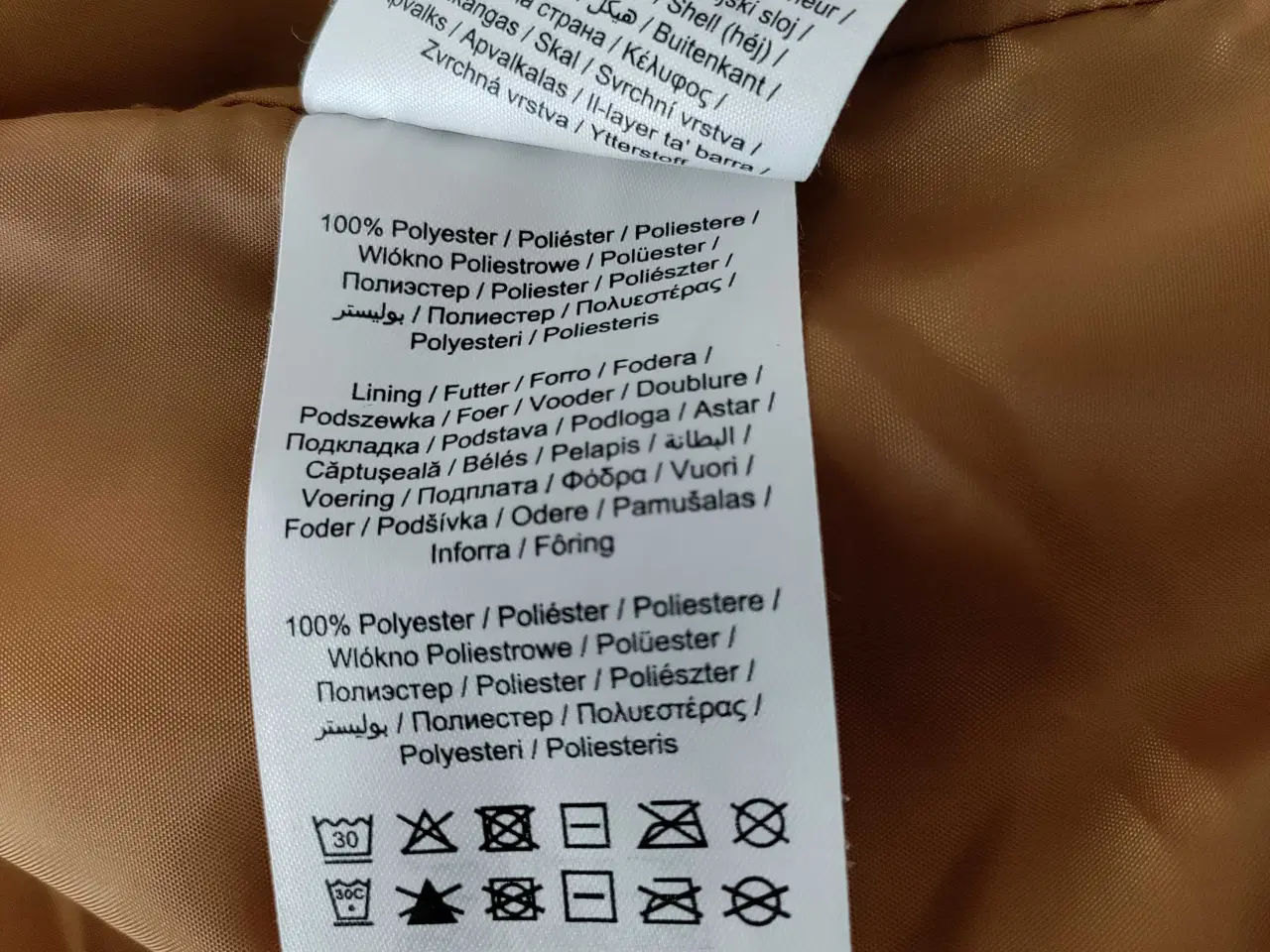 Billede 4 - Jakke str 104 - helt som ny