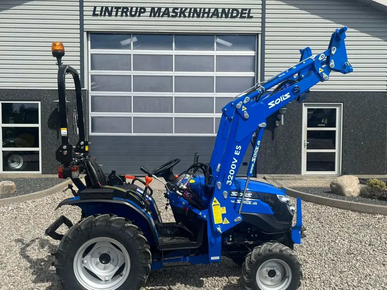 Billede 12 - Solis S26 6+2 gearmaskine med Fuldhydraulisk frontlæsser