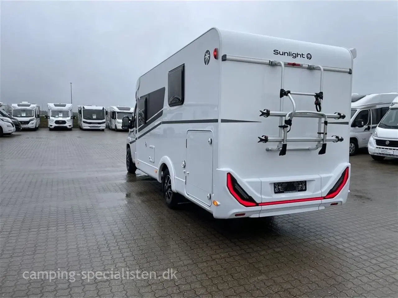 Billede 3 - 2024 - SunLight VAN V69 Adventure Edition   Står som ny - Sunlight V69 Adenture Edition 2024 model kan nu opleves hos Camping-Specialisten i Silkeborg