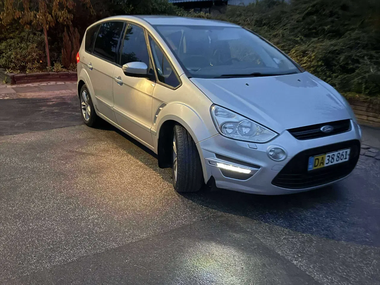 Billede 2 - Stor flot Ford S-max Van sælges BILLIGT