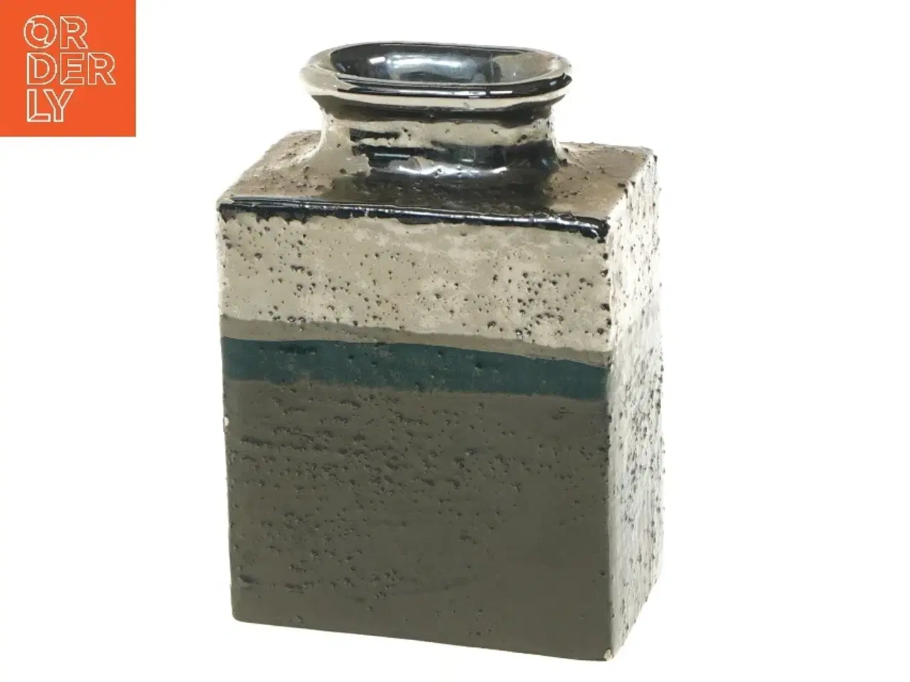 Billede 1 - Rektangulær vase i keramik fra Illum (str. 14,5x10,5x6,5 cm)